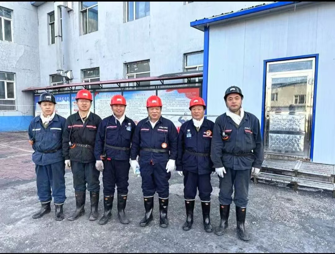  中國(guó)礦業(yè)大學(xué)（北京）煤炭研究院大坡度開采協(xié)同創(chuàng)新中心主任張希望到通化礦業(yè)集團(tuán)進(jìn)行考察調(diào)研